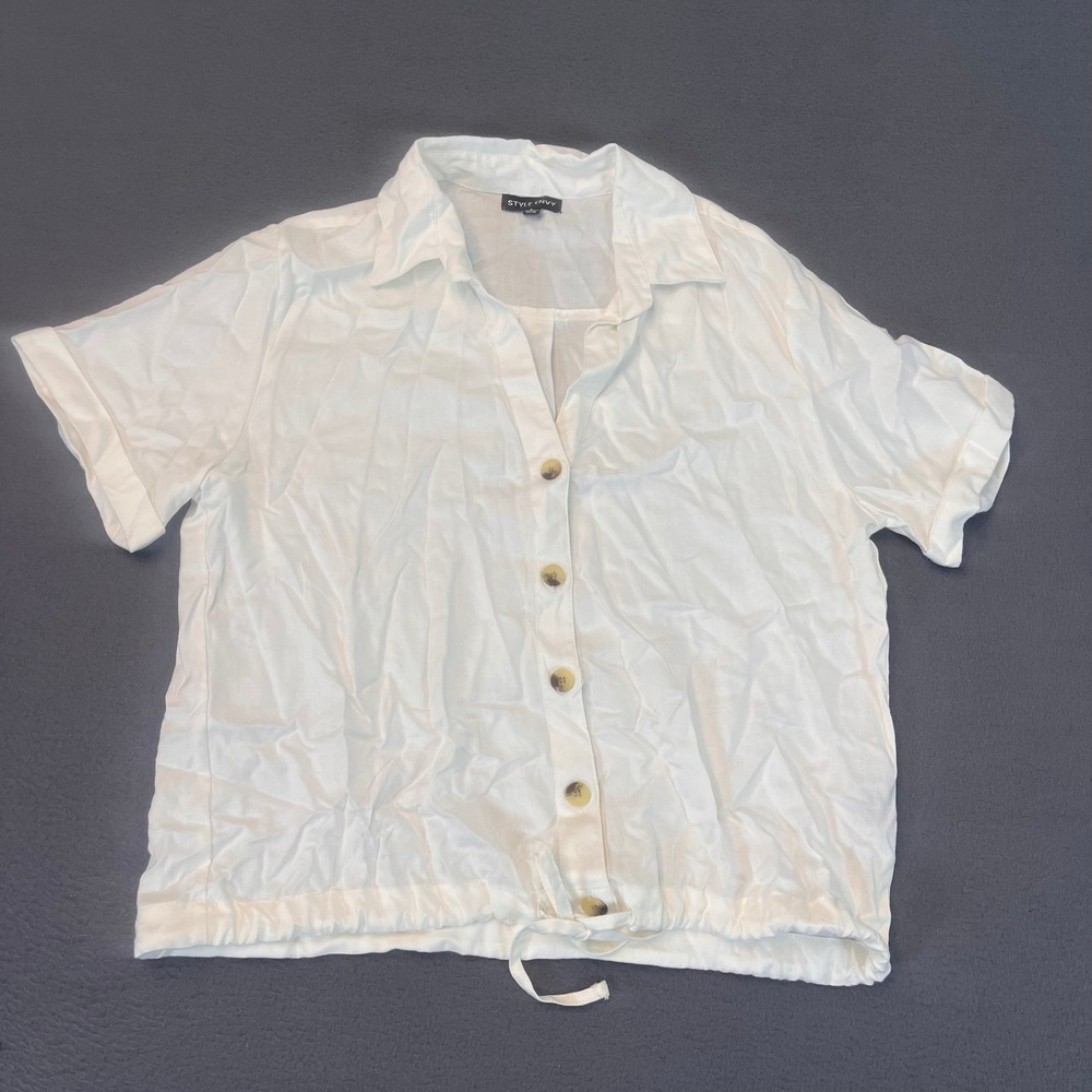 Style Envy Women's Large White Cropped Top Short Sleeve Tie Waist Button Up Cool